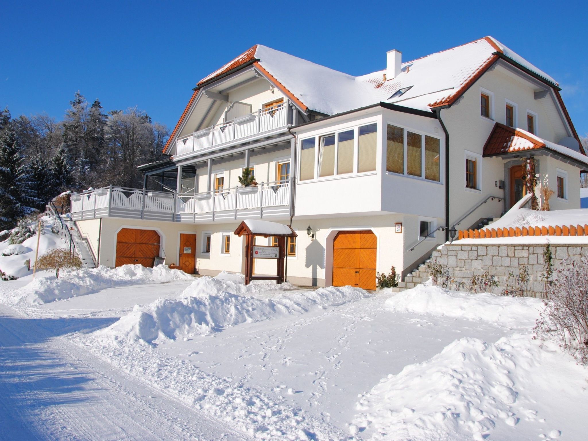 المنشأة من الخارج