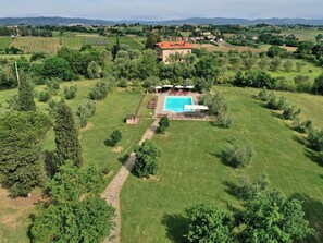 Pool - Ferienvilla 'Vignacce' mit eigenem Jacuzzi by Interhome (Marciano della Chiana)