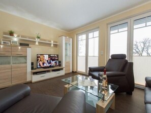 TV, fireplace - Ostseeblick 2 by Interhome (Baabe)