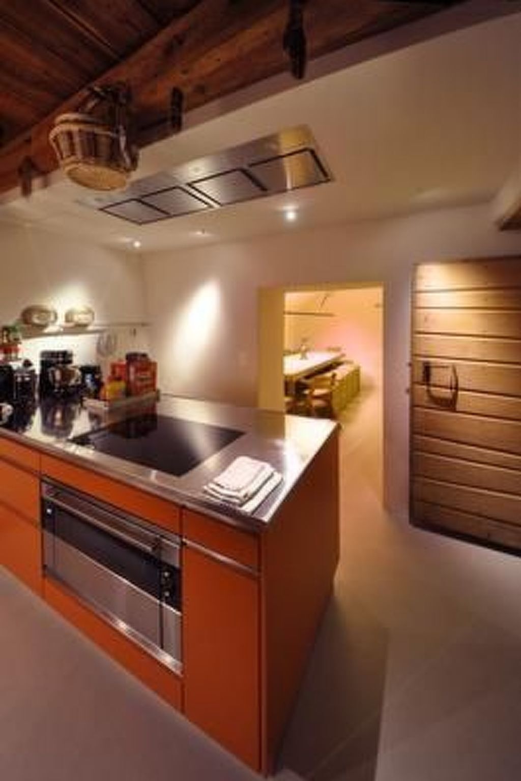 Kühlschrank, Ofen, Geschirrspüler, Kochgeschirr/Geschirr/Besteck
