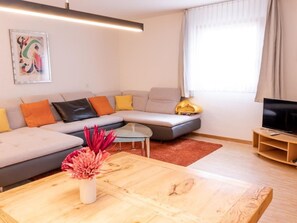 TV - Chesa La Capriola by Interhome (Sils Maria)