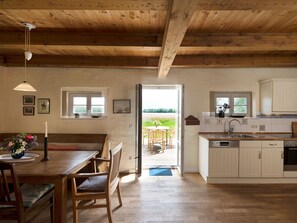 Dining - Remise in Neuenkirchen by Interhome (Gingst)