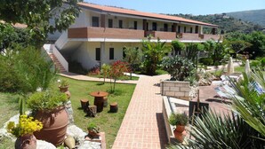 Exterior - Beachside Holiday Home in Ricadi (Ricadi)