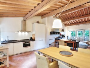 Fridge, oven, dishwasher, cookware/dishes/utensils - La Terrazza by Interhome (Castelfalfi)