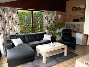 TV - Groenhart by Interhome (Dirkshorn)