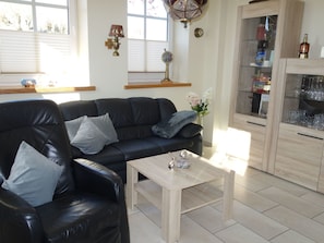 TV, DVD player - Nannis Huuske by Interhome (Greetsiel)
