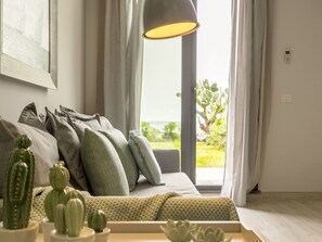 TV - Die Suiten - Apartment 2 by Interhome (Riposto)