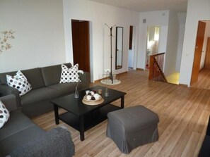DVD player - Ruhige Ferienwohnung mit Balkon und Parkplatz by Interhome (Wilhelmshaven)