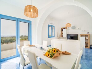 Dining - Zwei Einheiten, Luxus, Schwimmbad, Gemüsegarten by Interhome (Menfi)