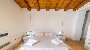 Internet - Zwei Einheiten, Luxus, Schwimmbad, Gemüsegarten by Interhome (Menfi)