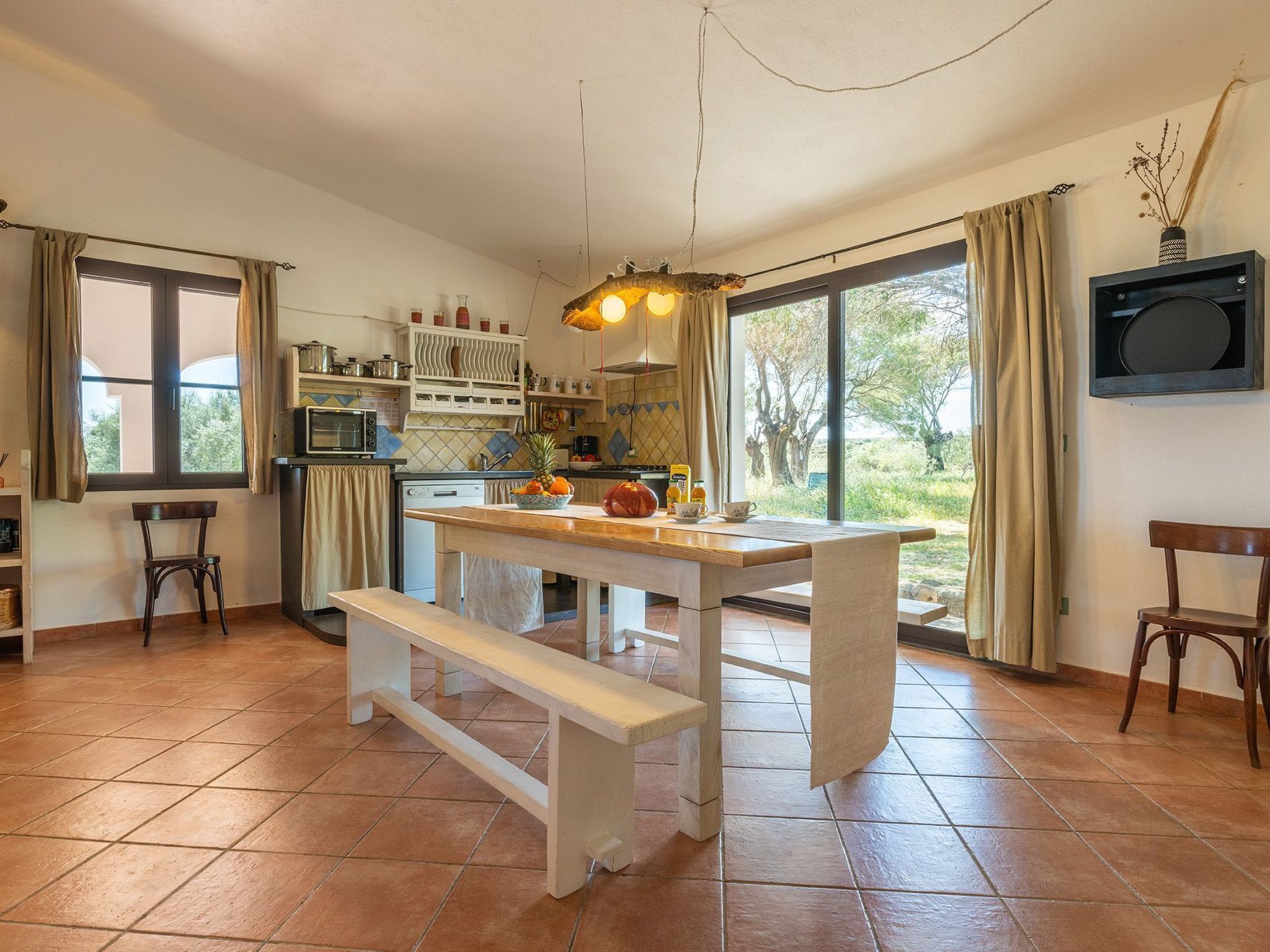 Réfrigérateur, four, lave-vaisselle