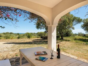 Outdoor dining - Villa Sae Grecu in Orosei by Interhome (Cala Liberotto)
