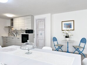 Fridge, microwave, oven, dishwasher - 'casa marea by Interhome (Siniscola)
