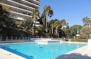 Pool - Studio Vue mer standing proche Cannes by Interhome (Golfe Juan)