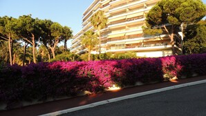 Exterior - Studio Vue mer standing proche Cannes by Interhome (Golfe Juan)