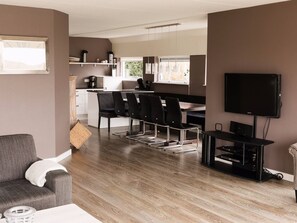 DVD player - Modernes Ferienhaus mit Sauna und Whirlpool by Interhome (Makkum)