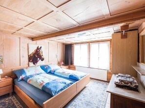 3 bedrooms, internet