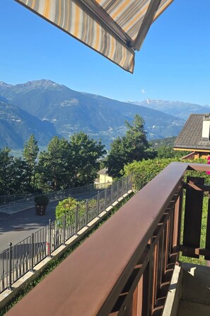 Property grounds - Bat. vers la croix by Interhome (Crans-Montana)