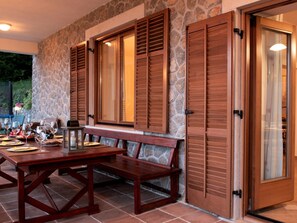 Outdoor dining - Anwesen "Vila Harmonia" mit Infinity-Pool by Interhome (Opatija/Ičići)