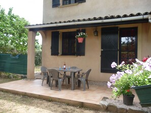 Outdoor dining - in der stillen Ecke by Interhome (Vidauban)