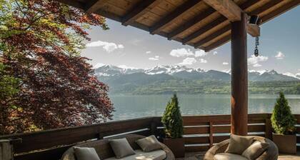 Chalet am See mit Panorama Aussicht by Interhome