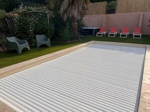 Terrace/patio - Villa 3 Schlafzimmer beheizter Pool privater Jacuzzi by Interhome (Taradeau)