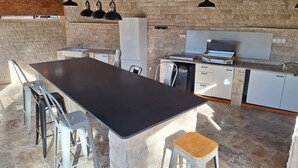 Unclassified image, 3 of 65, button - Moulin de Tartay in Avignon by Interhome (Montfavet)