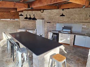 Fridge, microwave, oven, dishwasher - Moulin de Tartay in Avignon by Interhome (Montfavet)