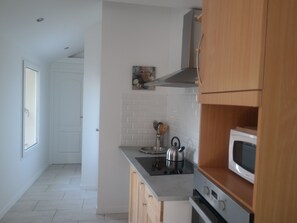 Fridge, microwave, oven, dishwasher - Apartment Rose in Villers-sur-Mer by Interhome (Villers sur mer)
