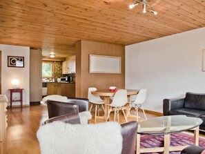 Living area - Apartment Aare by Interhome (Ringgenberg)
