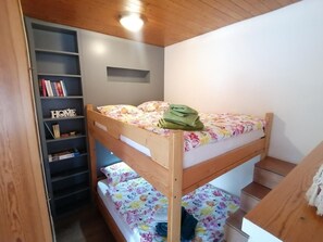 Internet - Ein-Zimmer-Wohnung 'Claudia' in San Bernardino im Zentrum by Interhome (San Bernardino)