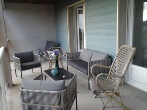 Terrace/patio - Robinson-Villa mit Meerblick, 50m vom Strand entfernt by Interhome (Denneville)