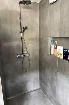 Towels - Gemütliche Apartment by Interhome (Krattigen)