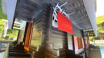 Enceinte de lâhĂ©bergement