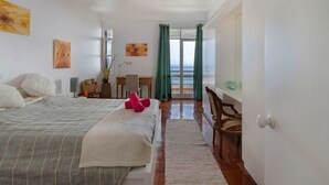 Room - Wohnung mit Balkon und Aussicht in São Martinho by Interhome (Madeira/Funchal)