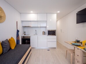 Interior - Kissen-Appartement im Historischen Zentrum by Interhome (Aveiro)
