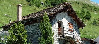 Typische Wohnung Le Ver Luisant. Val d'Hérens by Interhome