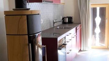 Réfrigérateur, four, lave-vaisselle