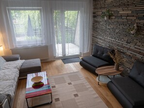 Living area - Doppelhaushälfte für sechs Personen mit Garten by Interhome (Szántód)