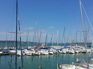 Marina - Doppelhaushälfte für sechs Personen mit Garten by Interhome (Szántód)