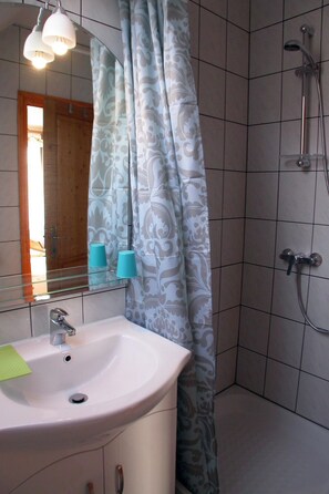Towels - Hevizquelle by Interhome (Heviz - Thermal)
