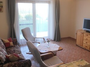 TV - Hevizquelle by Interhome (Heviz - Thermal)