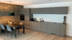 冰箱、烤箱、洗碗机、厨具/餐具