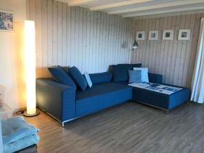 TV - Wintertschi by Interhome (Weggis)