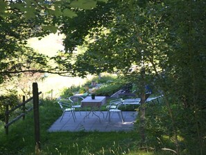 Outdoor dining - be und mee by Interhome (Weggis)