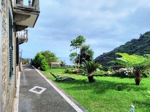 Property grounds - Quinta do Serrado by Interhome (Madeira/Santa - Porto Moniz)