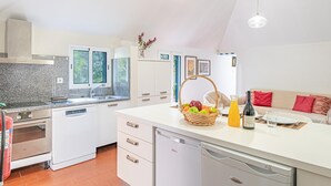 Unclassified image, 3 of 26, button - Historische Quinta Vista Mar in Arco T3 by Interhome (Arco da Calheta)