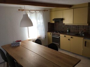 Fridge, oven, cookware/dishes/utensils - Chronbach by Interhome (Urnäsch)