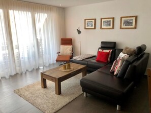 TV, DVD player - Stellisee by Interhome (Zermatt)