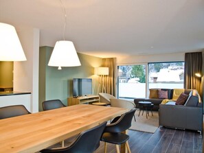 TV - Apartment Alperose by Interhome (Interlaken)